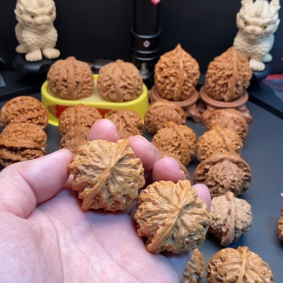 文玩核桃把件放漏41尺苹果园