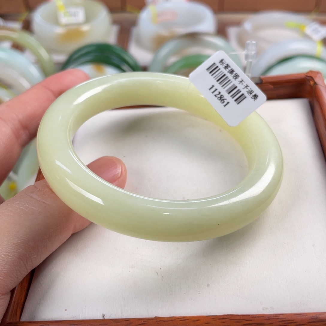 【闪购商品】和田玉手镯未镶嵌55.15