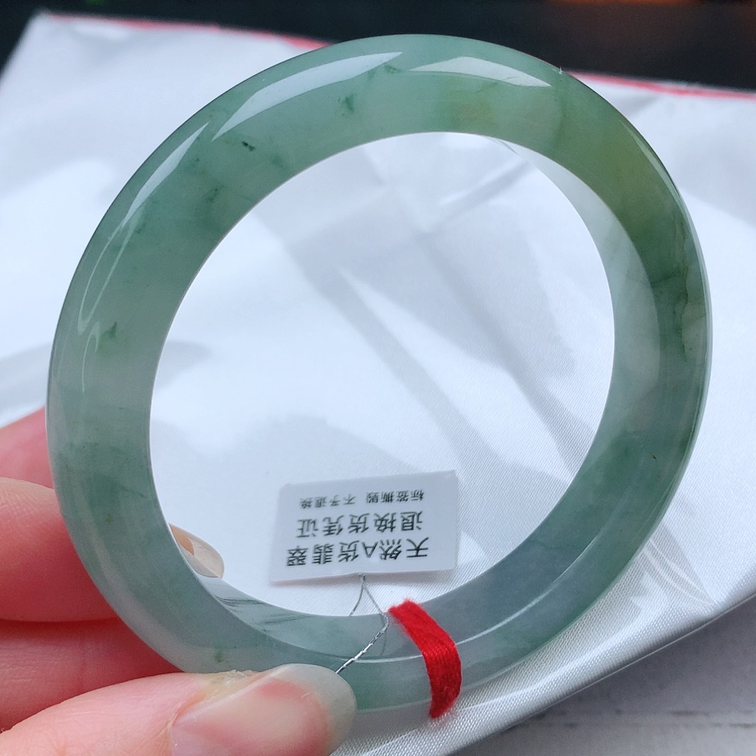 翡翠手镯未镶嵌57+圈