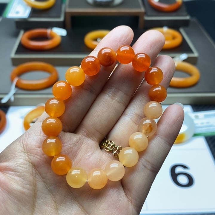 石英质玉（黄龙玉）合金颈饰
