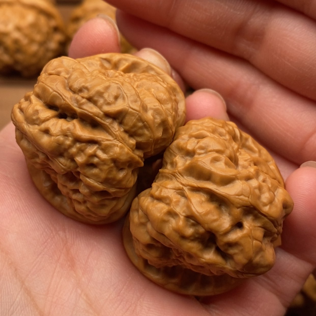 【闪购商品】文玩核桃把件金****瓷边38左右