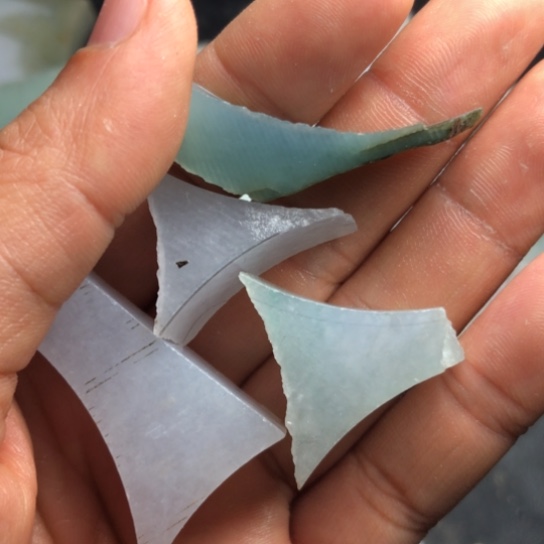渊***爷翡翠未镶嵌颈饰裸石