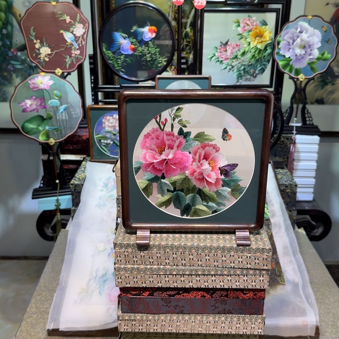 刺绣刺绣工艺精湛