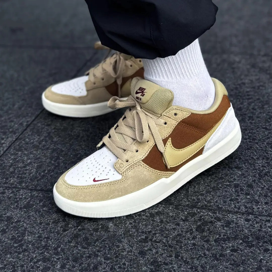 【新春氛围感】NIKE/耐克男士米棕色低帮板鞋DV5477-202
