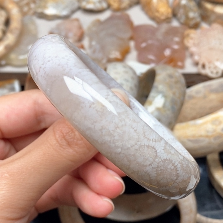 硅化珊瑚（珊瑚玉）手镯未镶嵌60.5