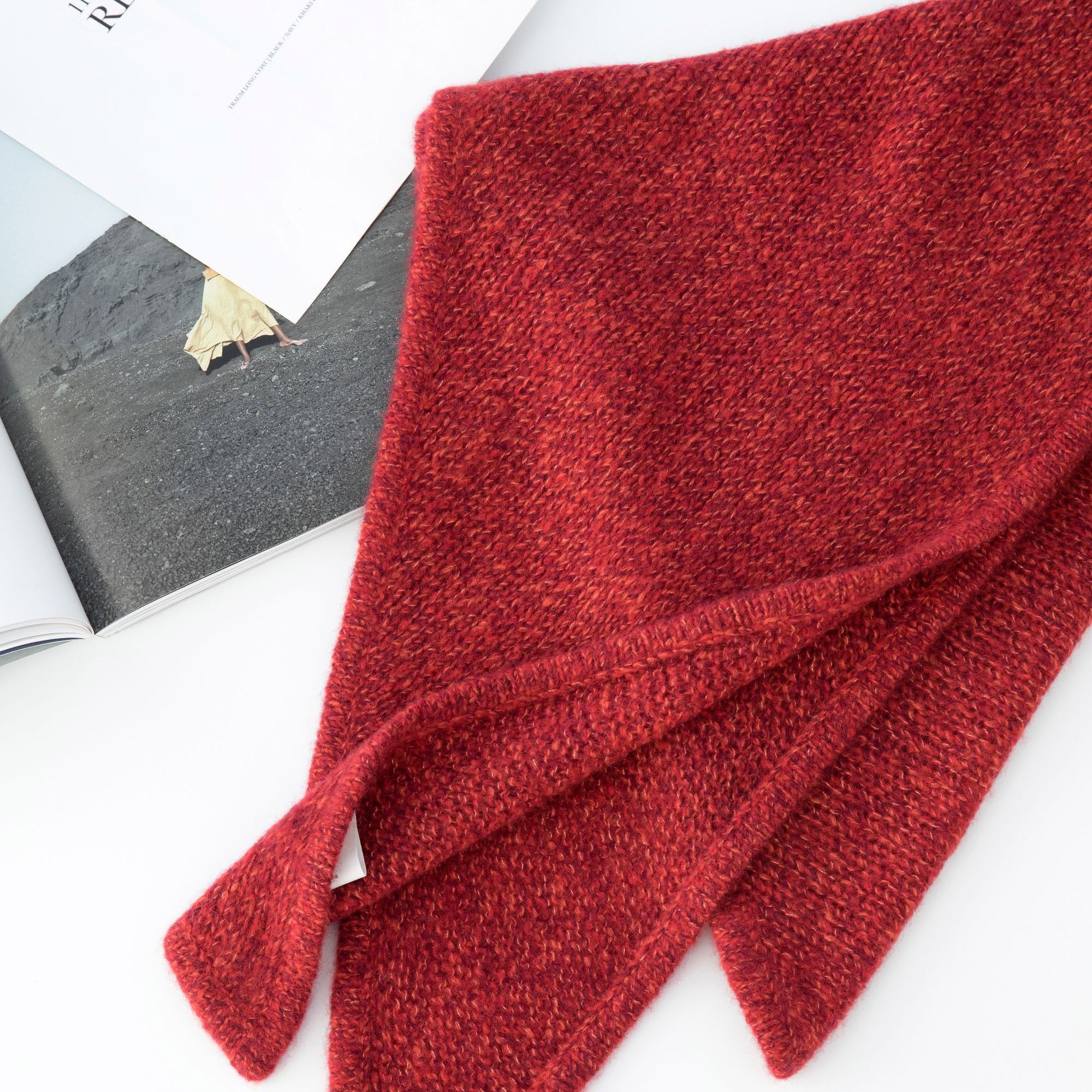 BAYBERYL老贝三角形丝羊绒花纱复古百搭保暖冬围巾DD5H2522-11/15