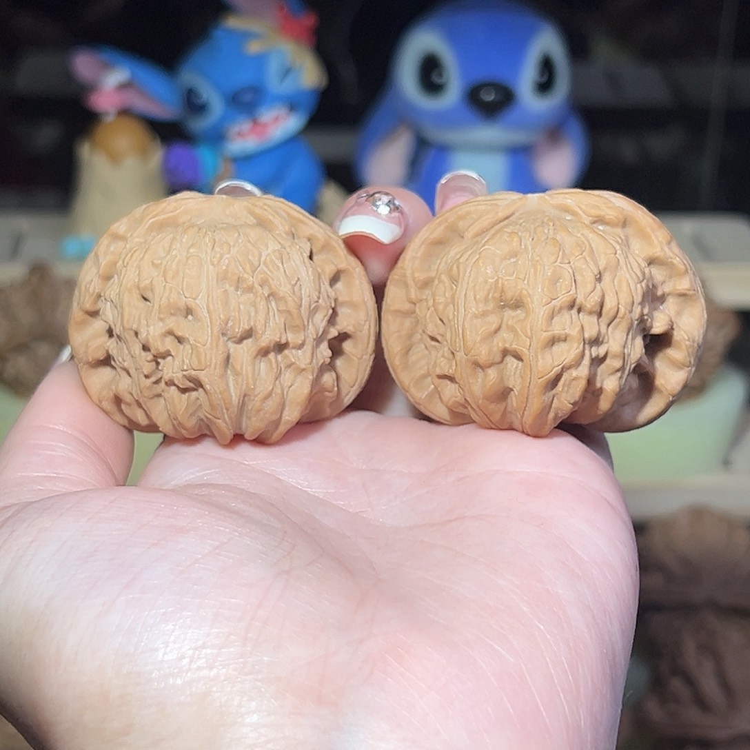 J***h吊坠文玩核桃45三角白