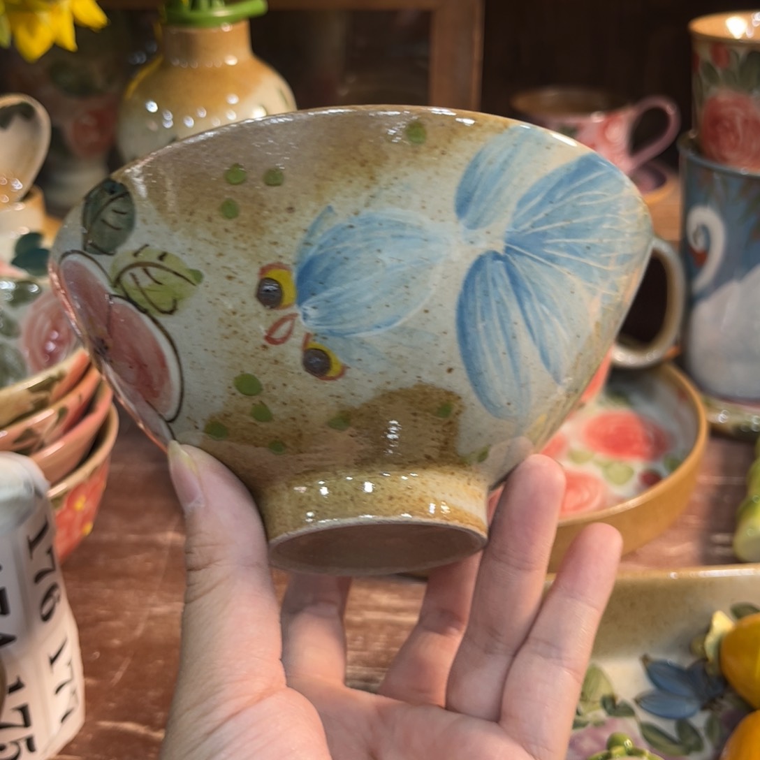 壶红红火火恍恍惚惚哈哈哈哈笑着