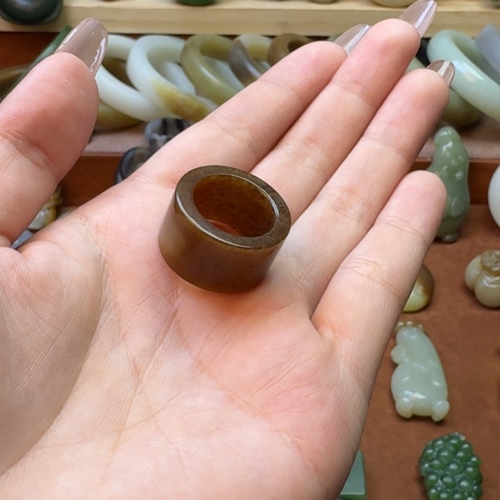 橘***和田玉（糖玉）未镶嵌戒指