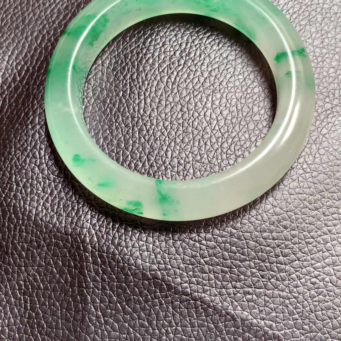石英质玉未镶嵌手镯亦**滞圈口52