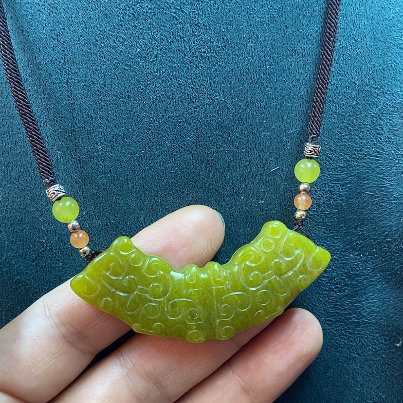 【闪购商品】蛇纹石玉吊坠未镶嵌