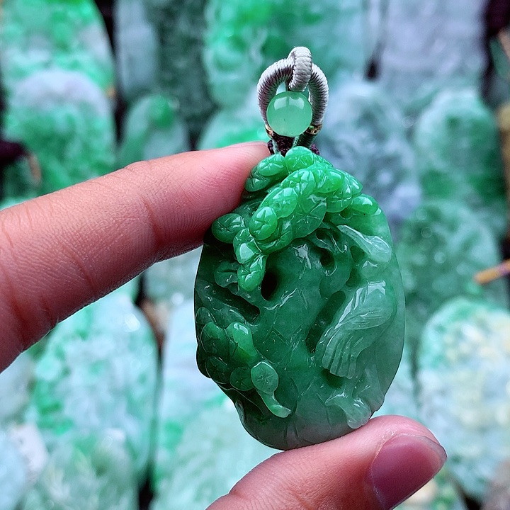 翡翠吊坠(不含链)未镶嵌