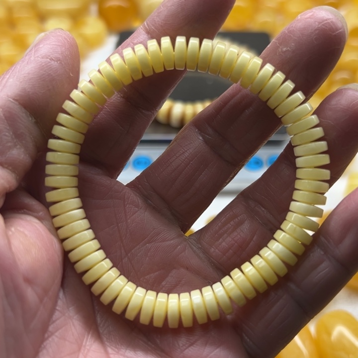 琥珀（矿物珀）未镶嵌裸石