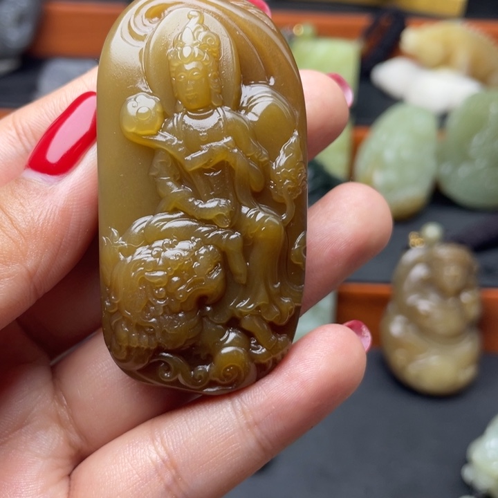 问***月和田玉未镶嵌挂件