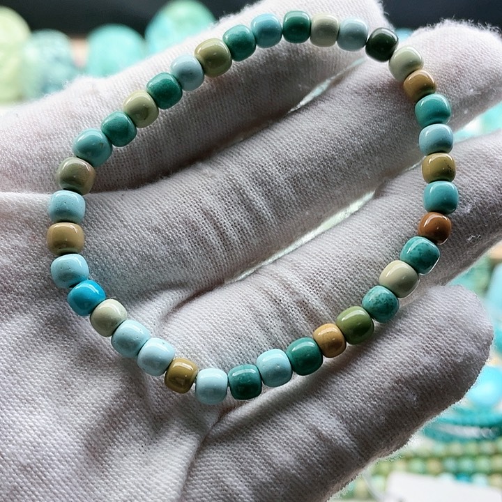 绿松石配饰未镶嵌