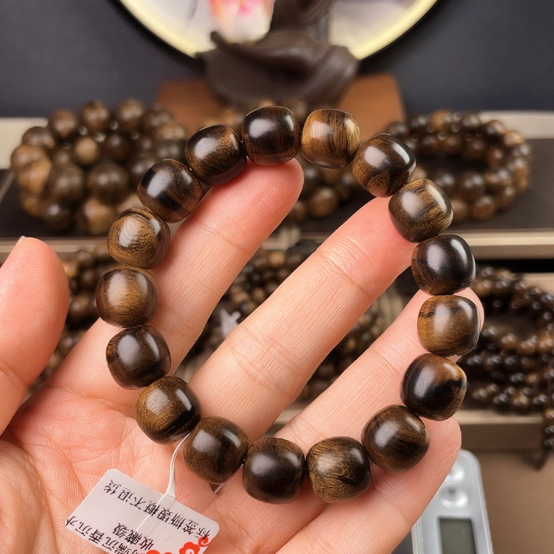 手串沉香木帝王紫棋老料瘤疤1.2