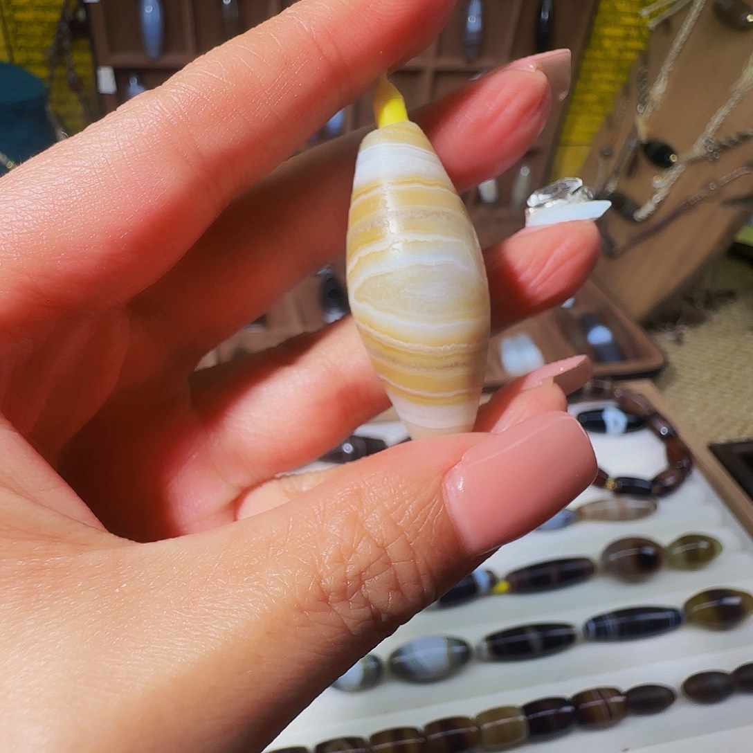 合金颈饰玛瑙/玉髓?***B