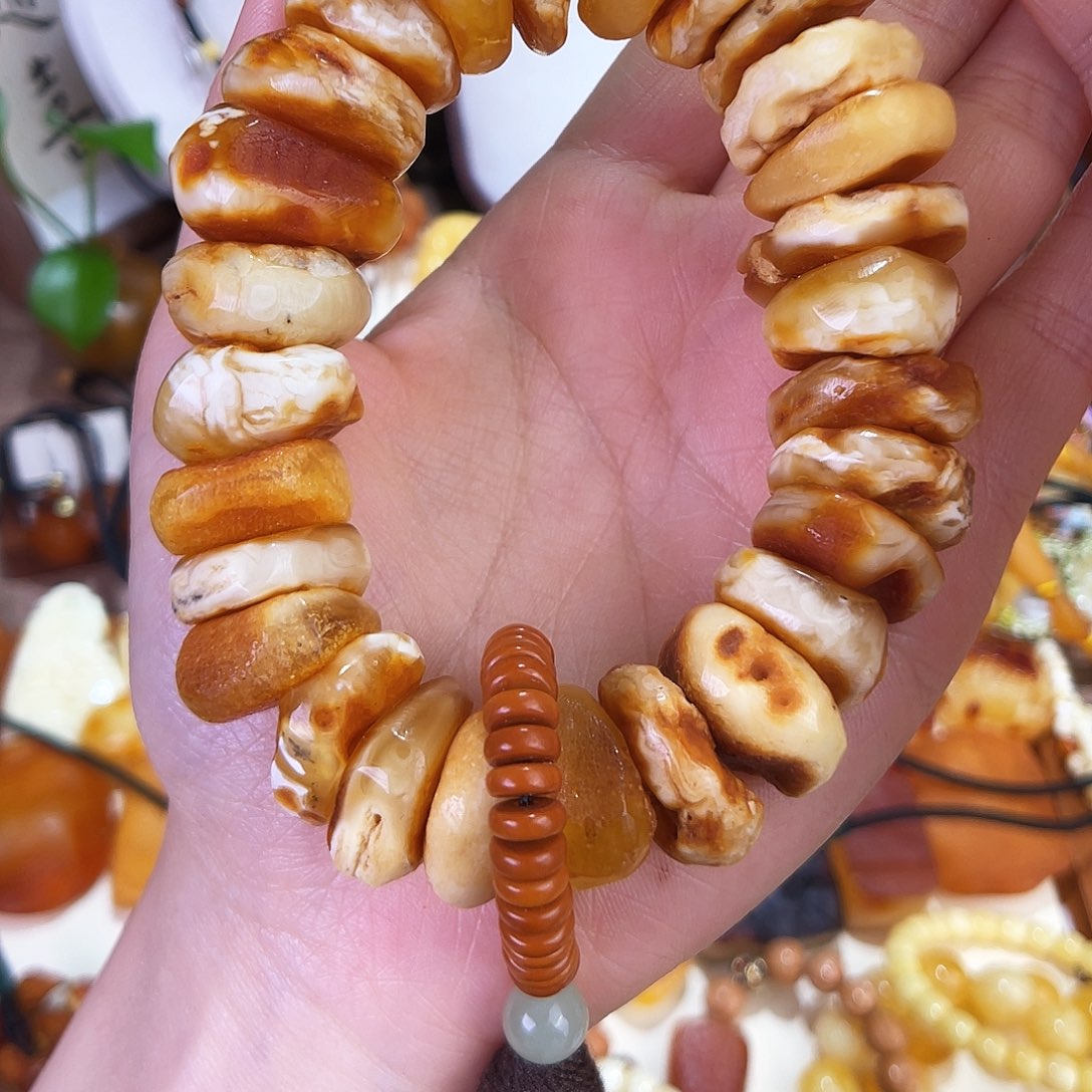 琥珀珠宝奇石未镶嵌爱***?，