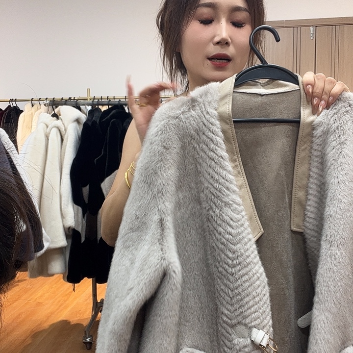 1号皮毛一体外套多