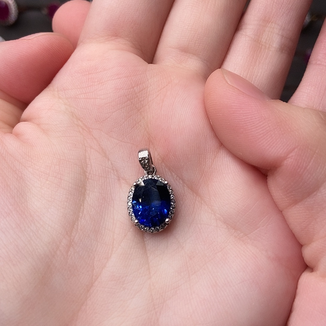 吊坠(赠链)蓝宝石银S925镶嵌