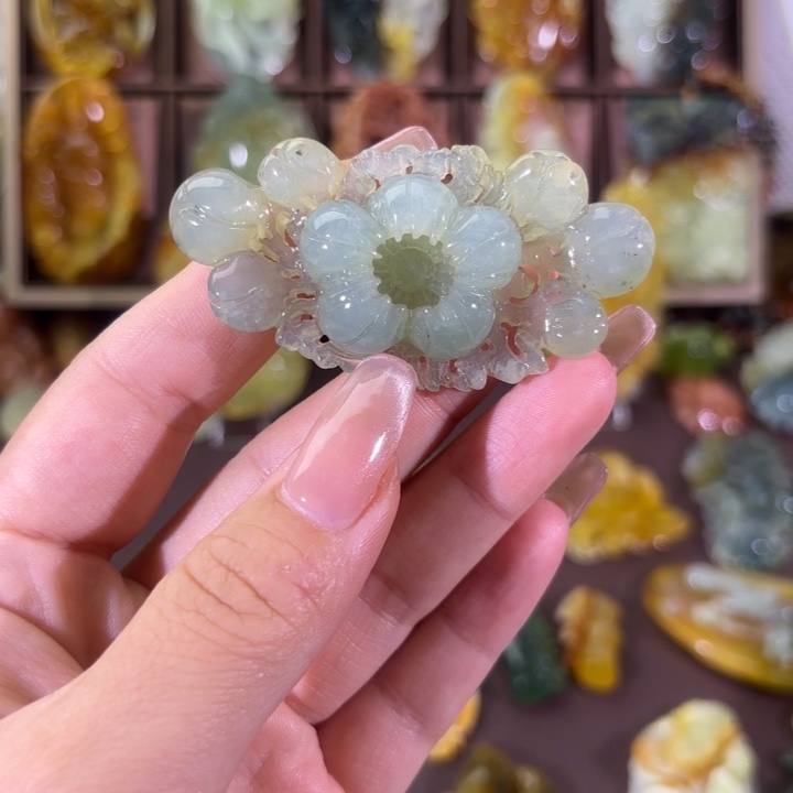 未镶嵌蛇纹石玉颈饰