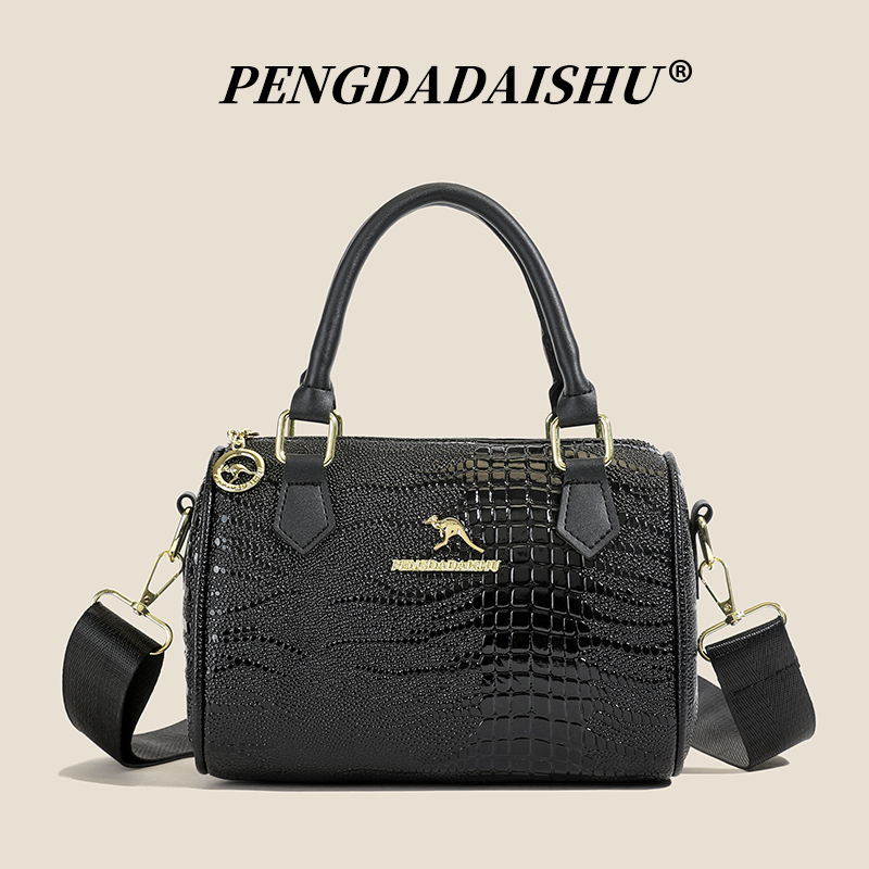 现货春季7159（长23高15厚12）黑色斜挎枕头包精致小巧百搭波士顿