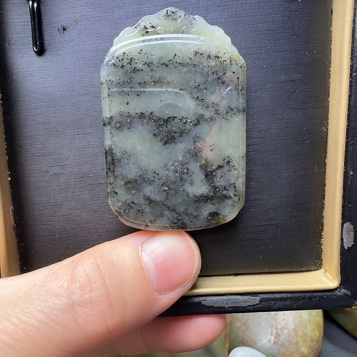 和田玉未镶嵌颈饰平安无事牌