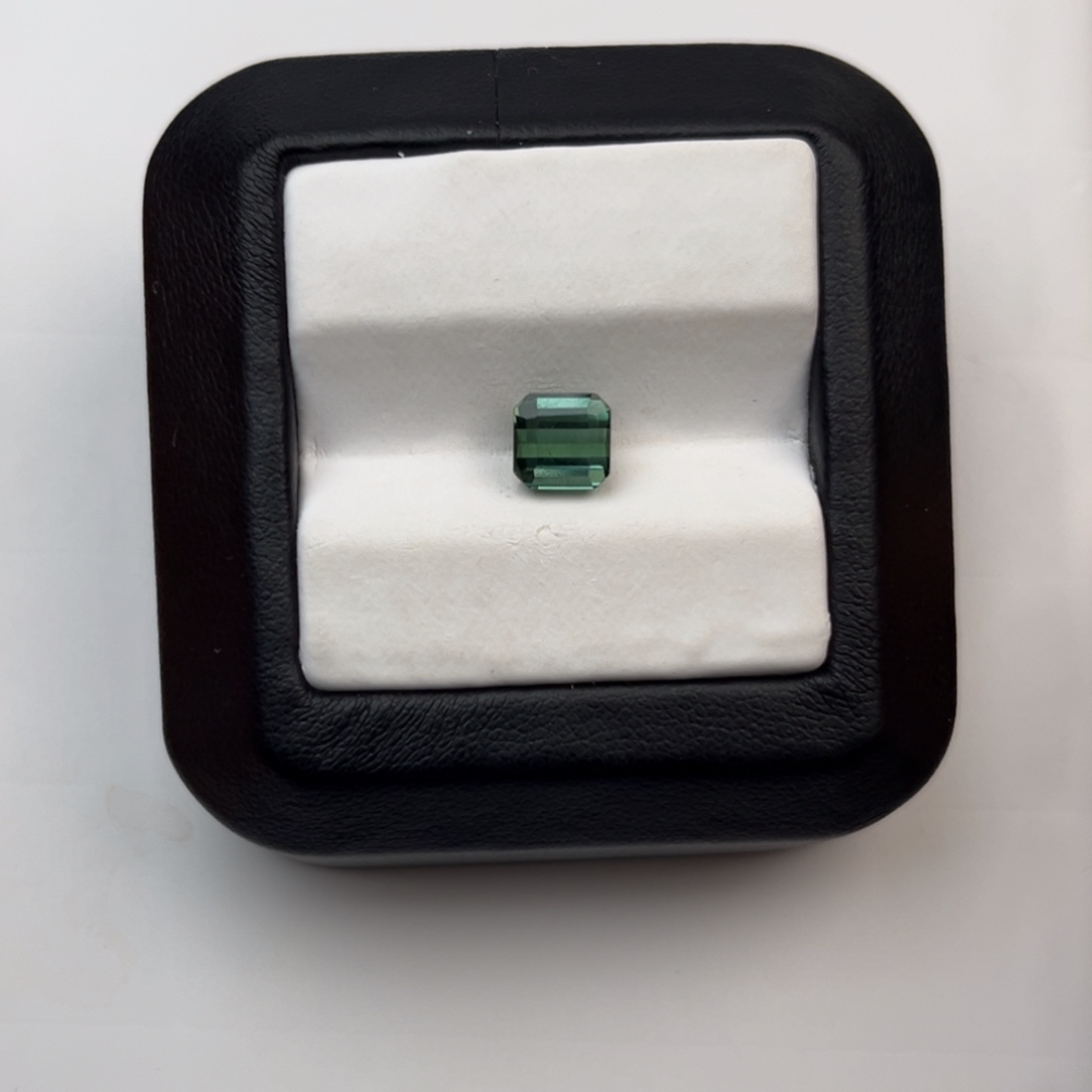 碧玺珠宝半成品未镶嵌天然全净无瑕1.83CT
