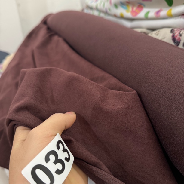 33 酒红色针织麂皮绒面料3米价T恤休闲服都可以做