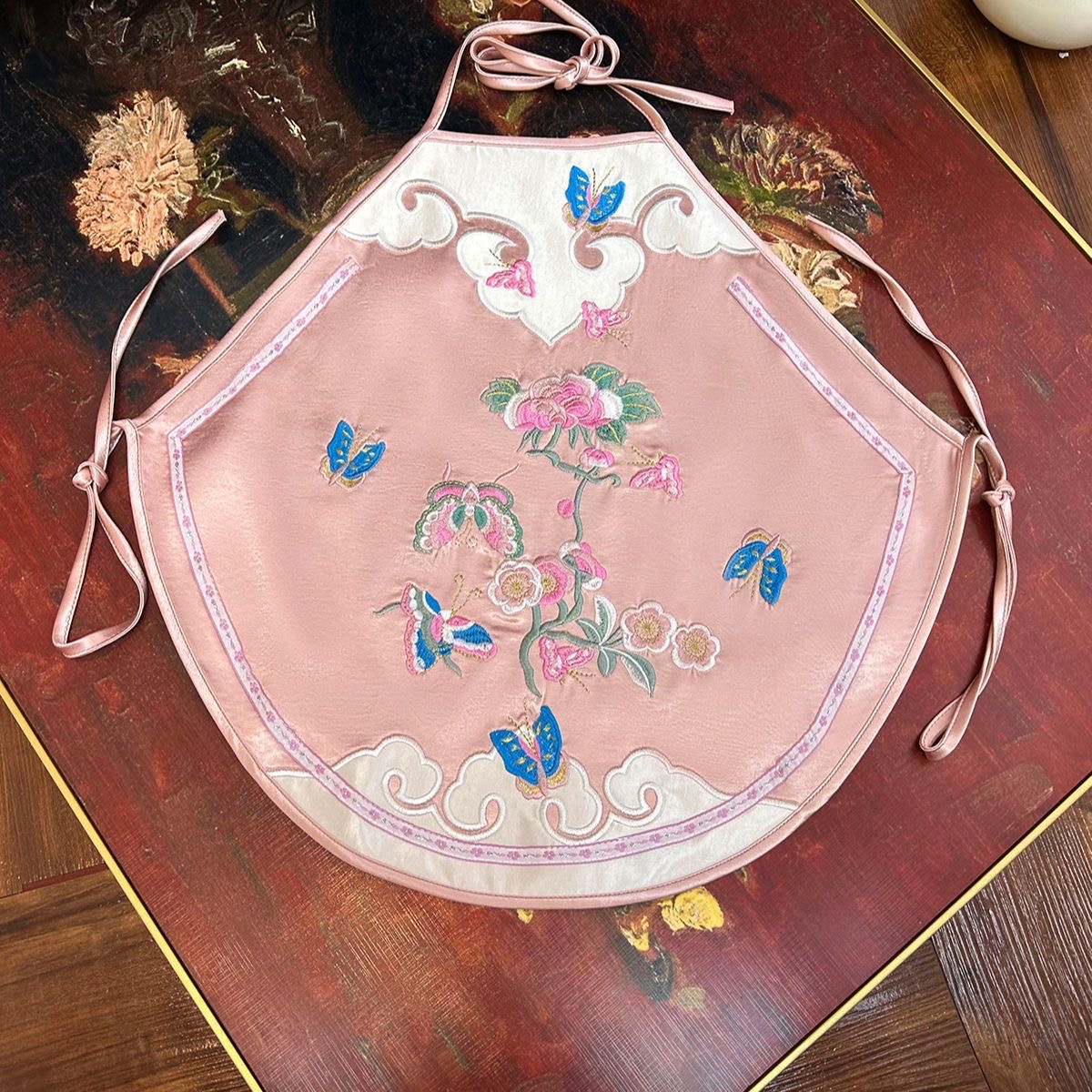 2026新款新中式复古国风重工刺绣打底肚兜如意刺绣内搭女