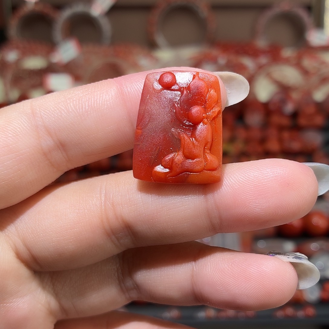 南红玛瑙未镶嵌颈饰无相佛牌