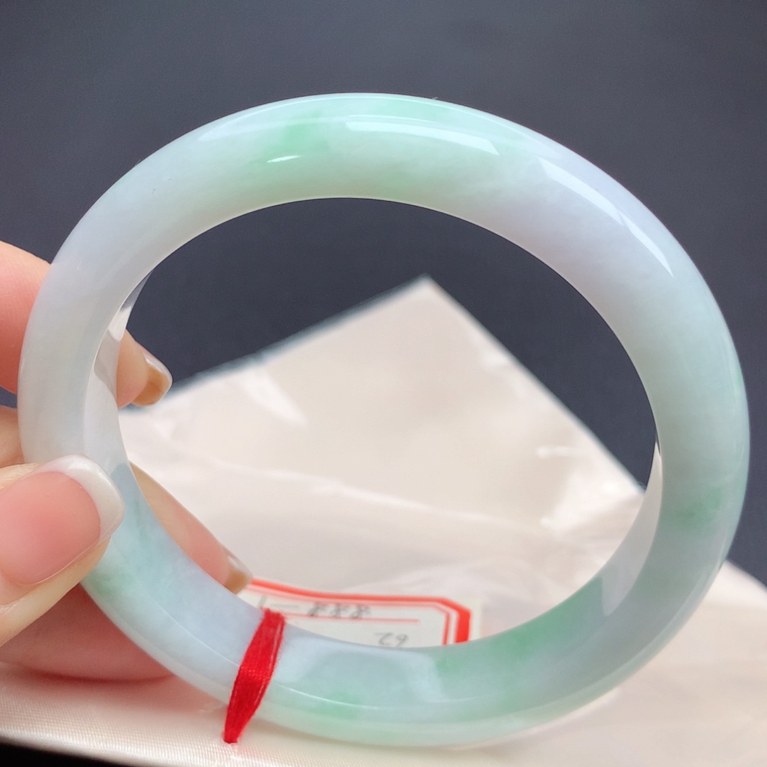 翡翠手镯未镶嵌62.4圈口