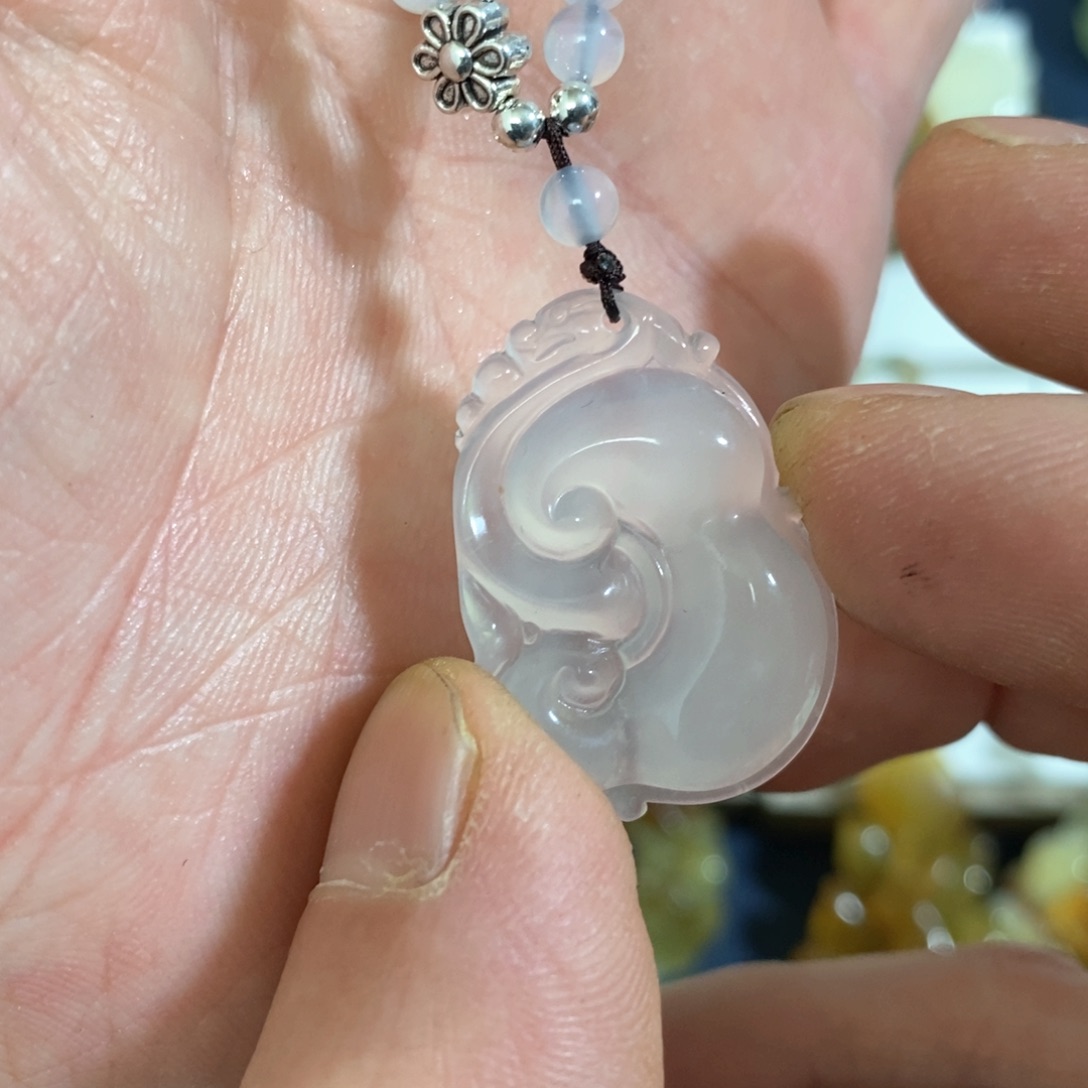 蛇纹石玉颈饰未镶嵌