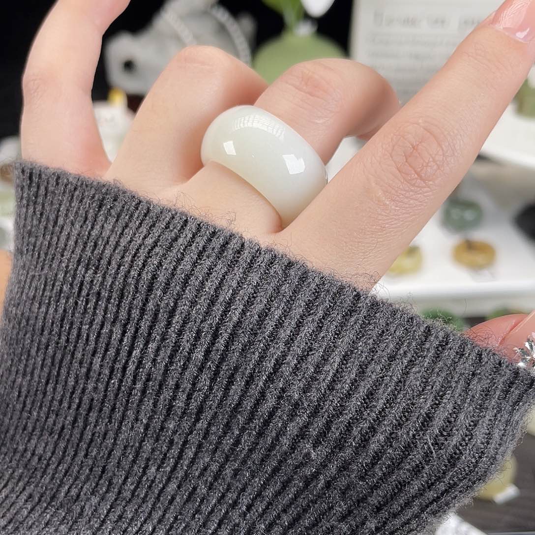 和田玉未镶嵌戒指h3俄白墩墩内径17.7不退换