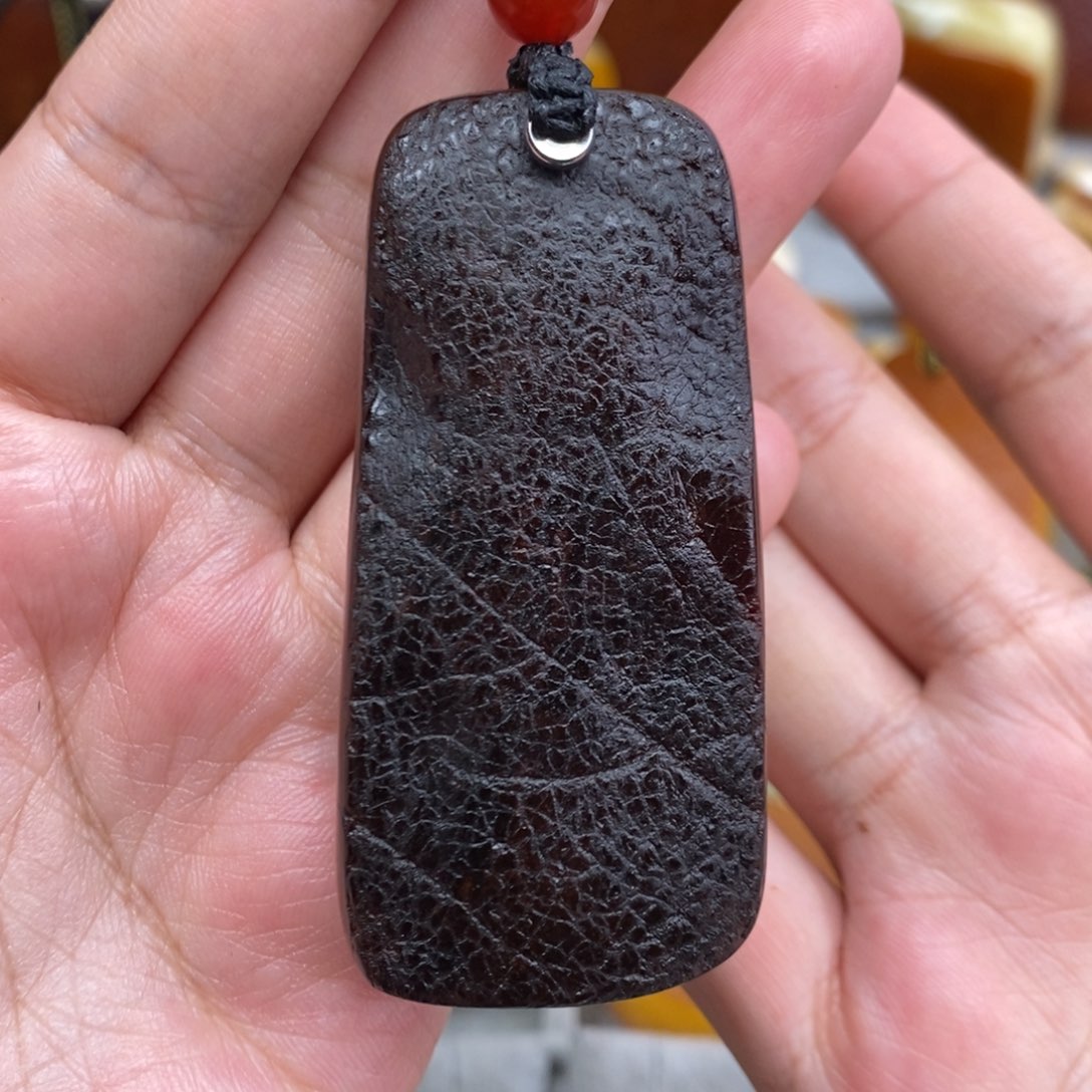 琥珀吊坠(赠链)未镶嵌