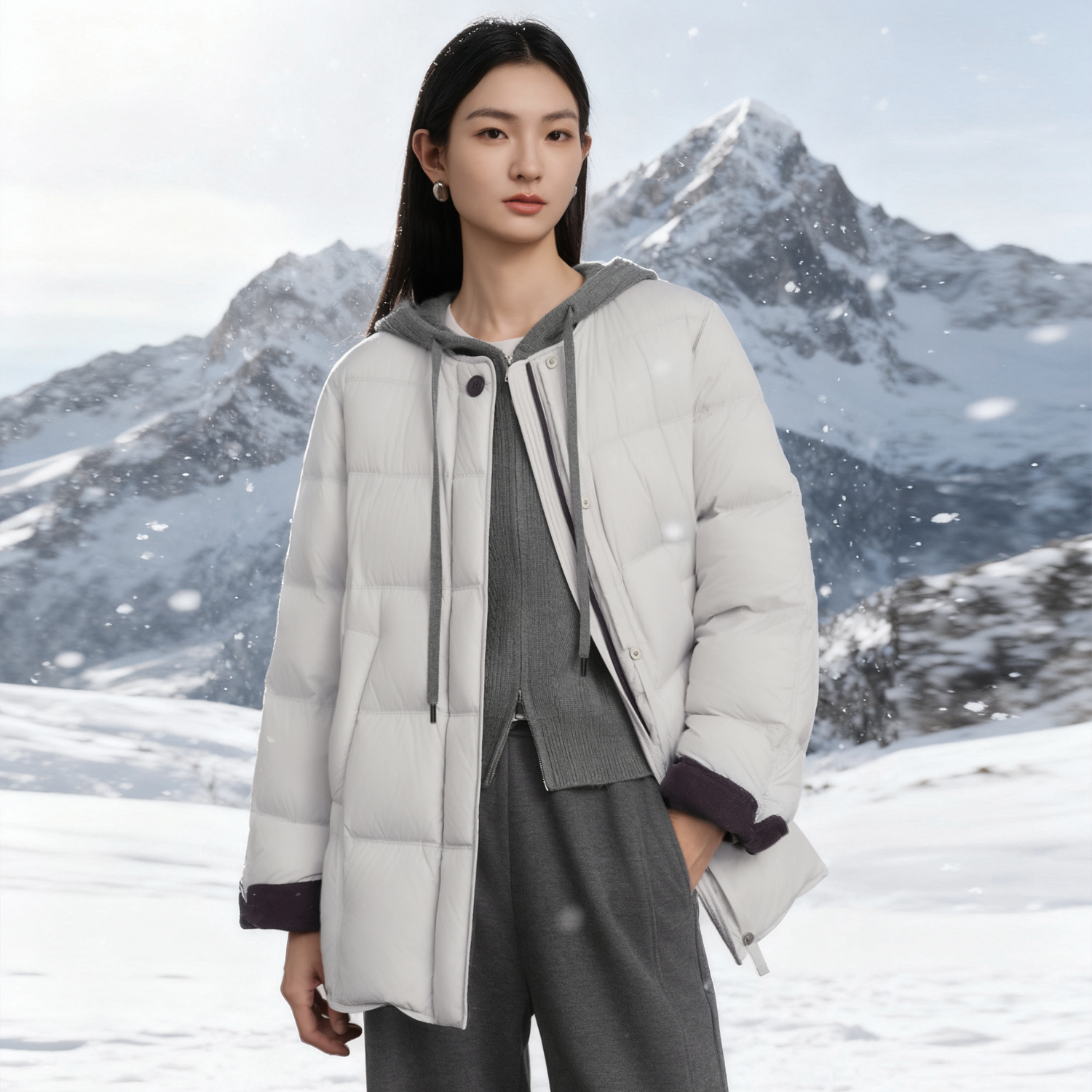 蒋欣代言伊芙丽宽松羽绒外套撞色拼接防寒服2025冬新1GA980331