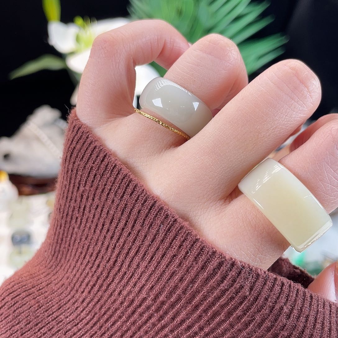 和田玉未镶嵌戒指E37冰玉蜂蜜水轮胎17.3