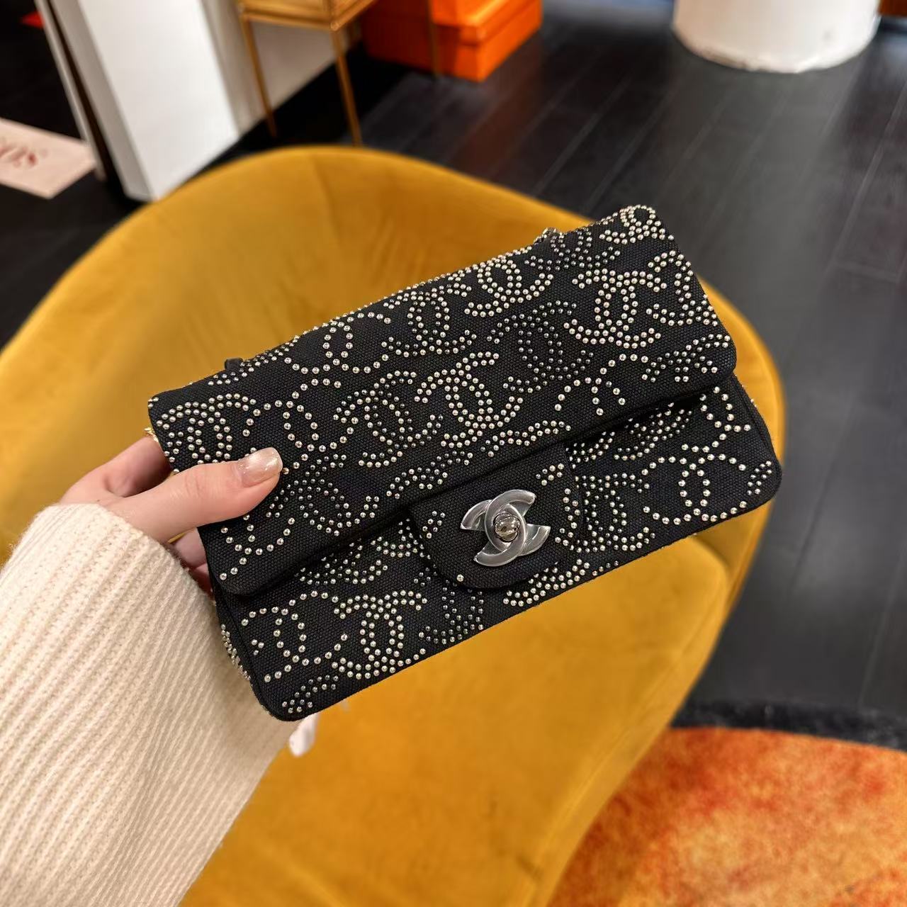 95新 Chanel/香奈儿 GGSCF大mini满logo钉珠黑银帆布单肩58833202