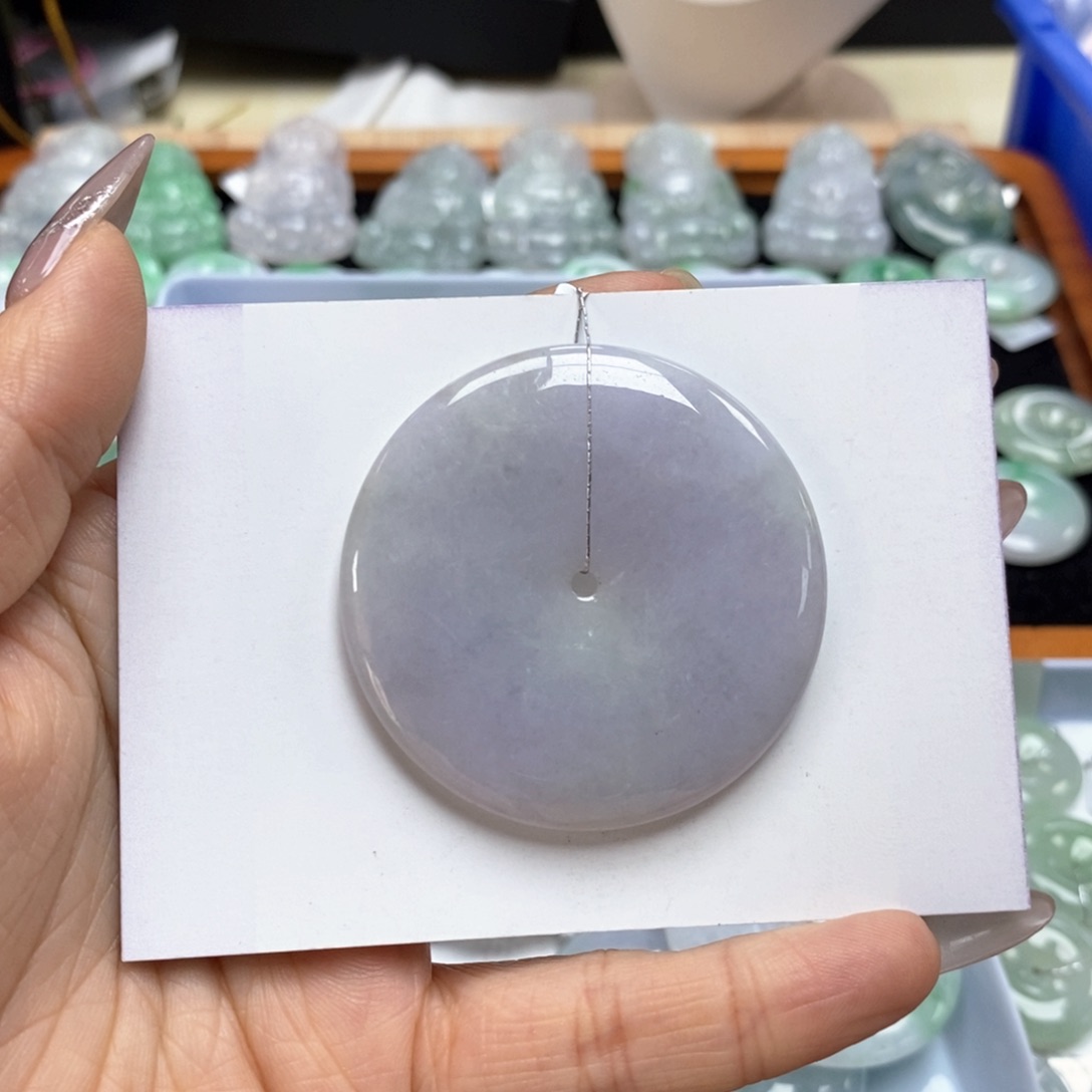 翡翠颈饰未镶嵌怡*