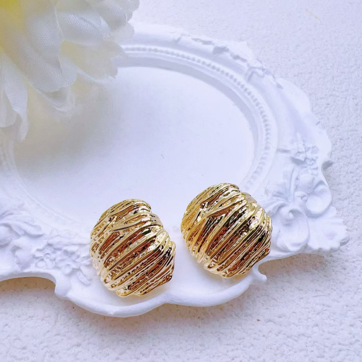 铜合金耳饰 百搭铜合金耳饰0375金属褶皱美拉德轻奢气质简约耳钉