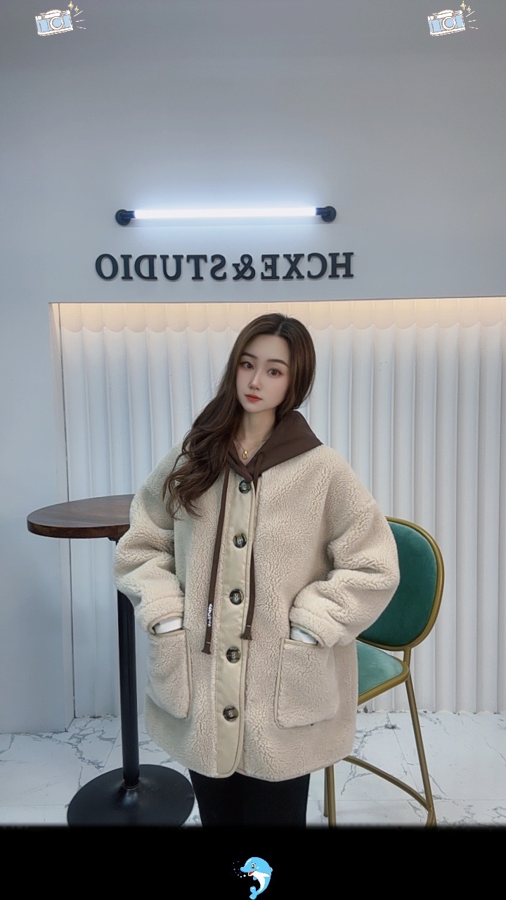 长袖厚款连帽INS风直下摆短外套加厚冬季