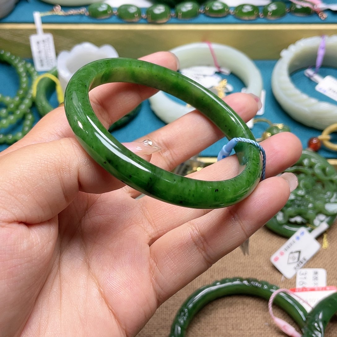 【闪购商品】和田玉手镯62圈口145未镶嵌
