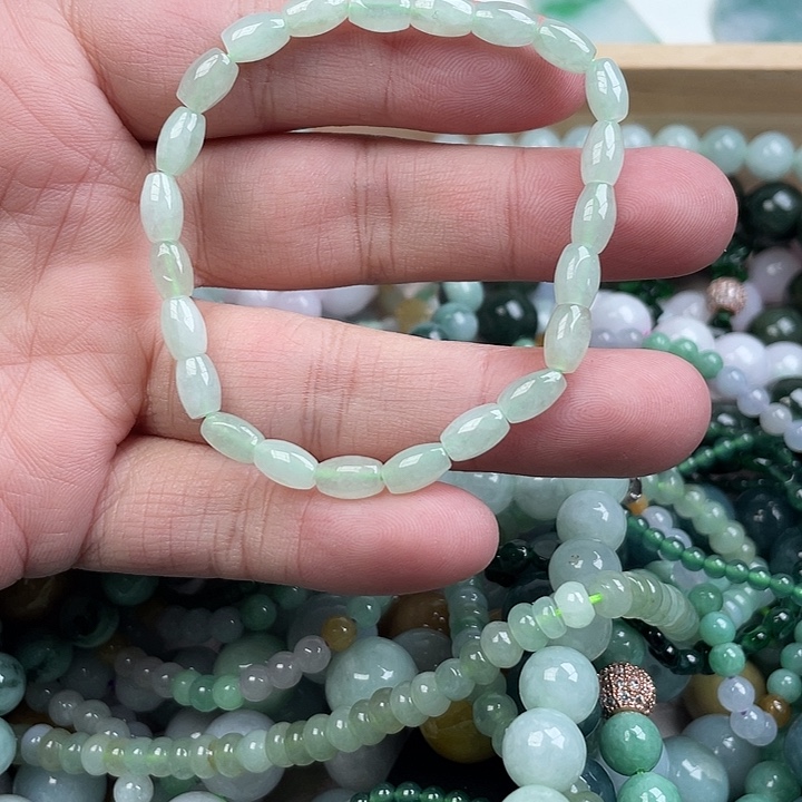 翡翠未镶嵌颈饰88