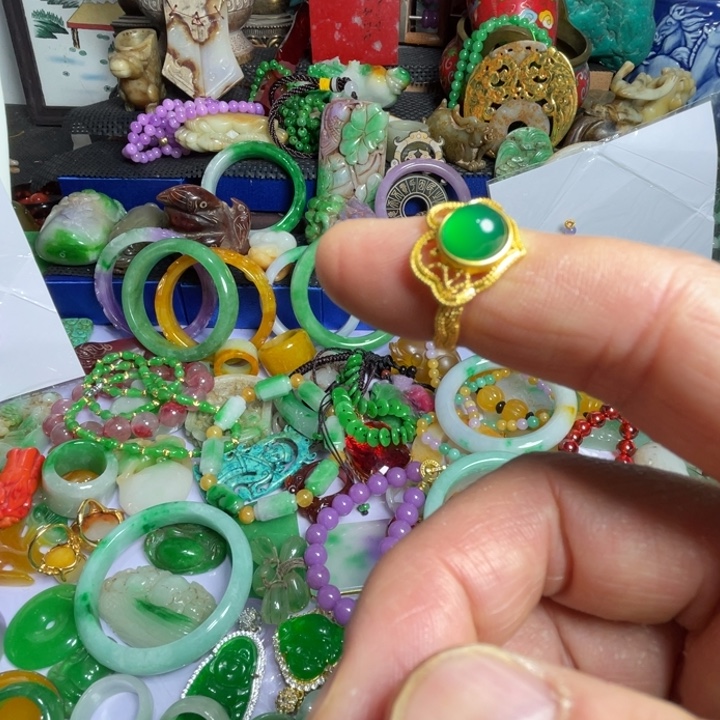 吊坠滴血莲花菩提