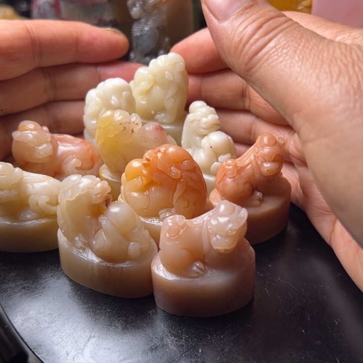 老挝石老挝石钮章