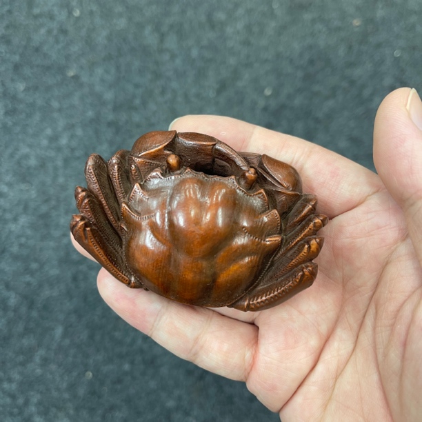 螃蟹黄杨木八方来财 7.5x5.5 45克上下