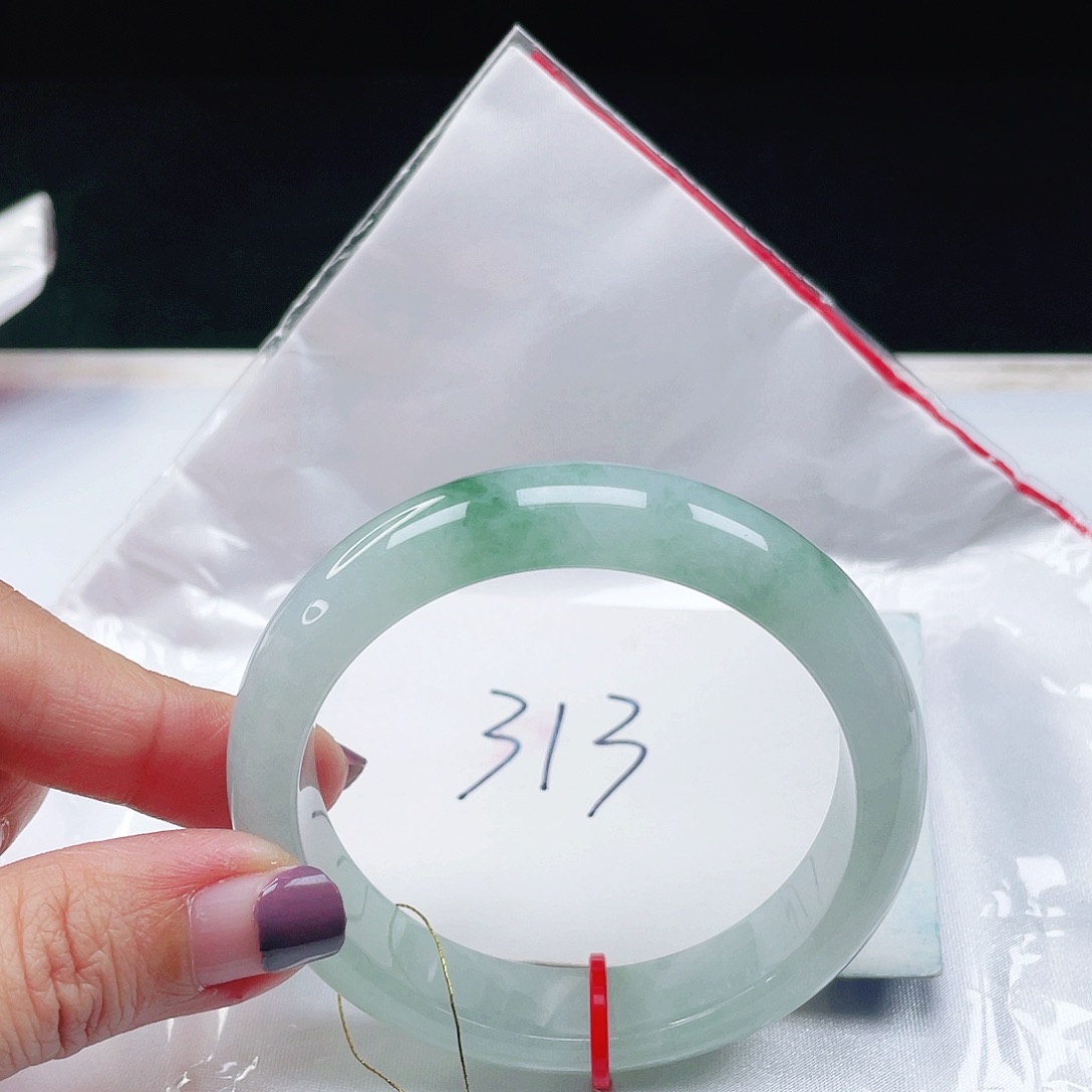 翡翠未镶嵌手镯缅甸翡翠55+