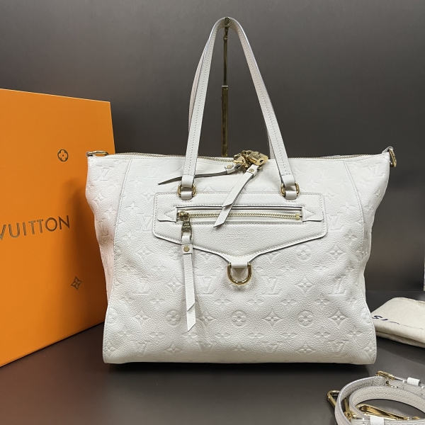 95新/路易威登/包包/市场价29500/250220CZ0029