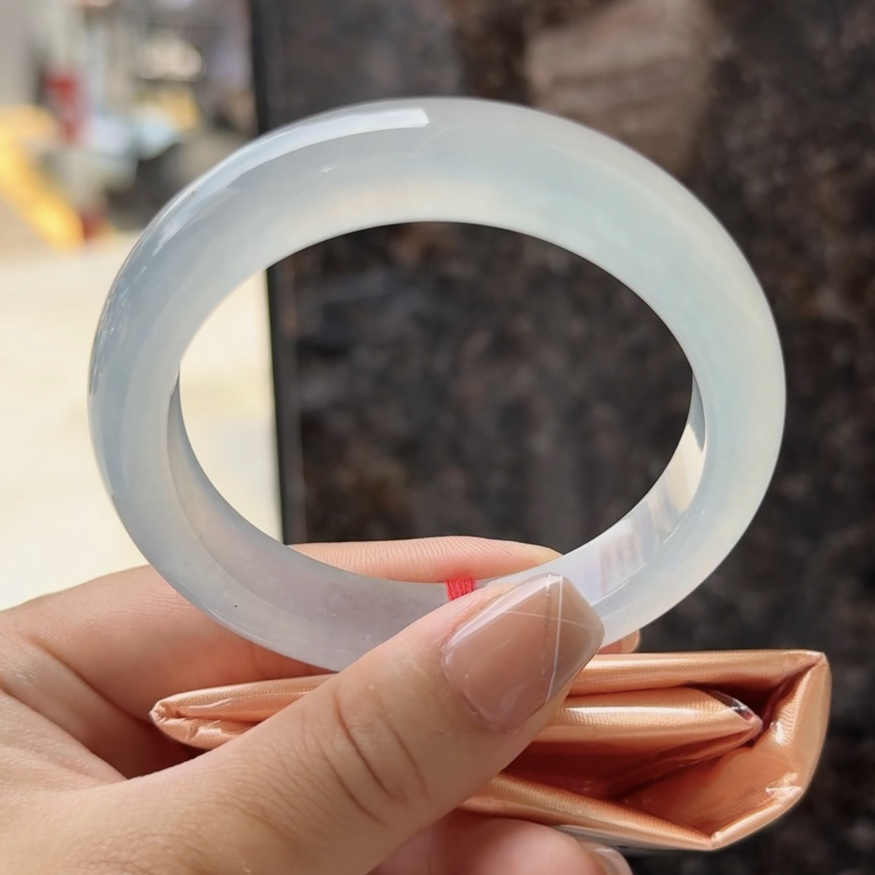 M（上新）五十六点七翡翠A货手镯正品