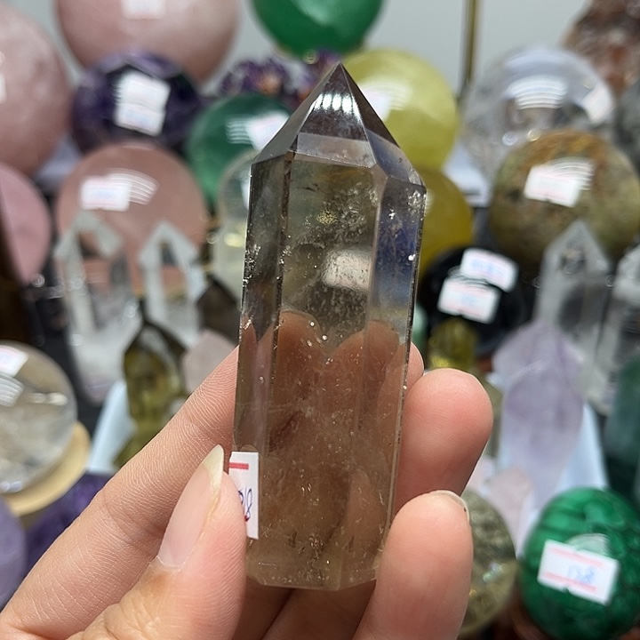 水晶珠宝半成品未镶嵌73克茶水晶柱